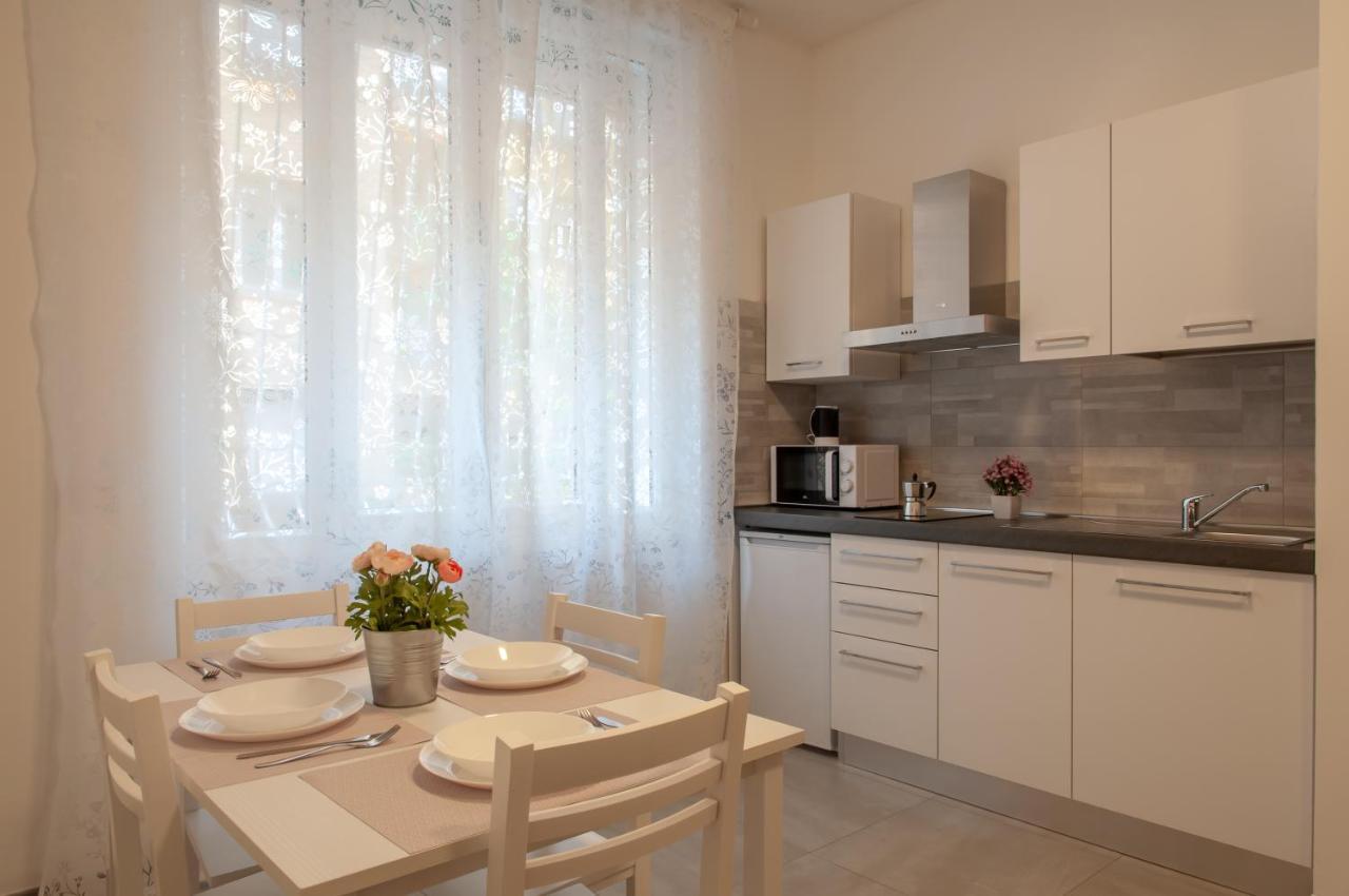 Apartment Turistico Domus Dante Di Alessandro Caravaggi Rome