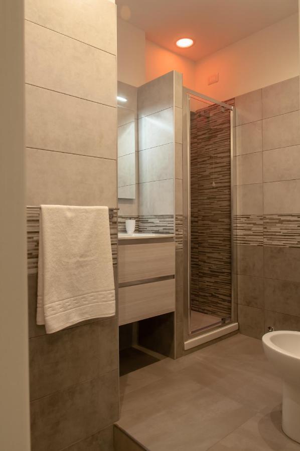 Apartment Turistico Domus Dante Di Alessandro Caravaggi Rome